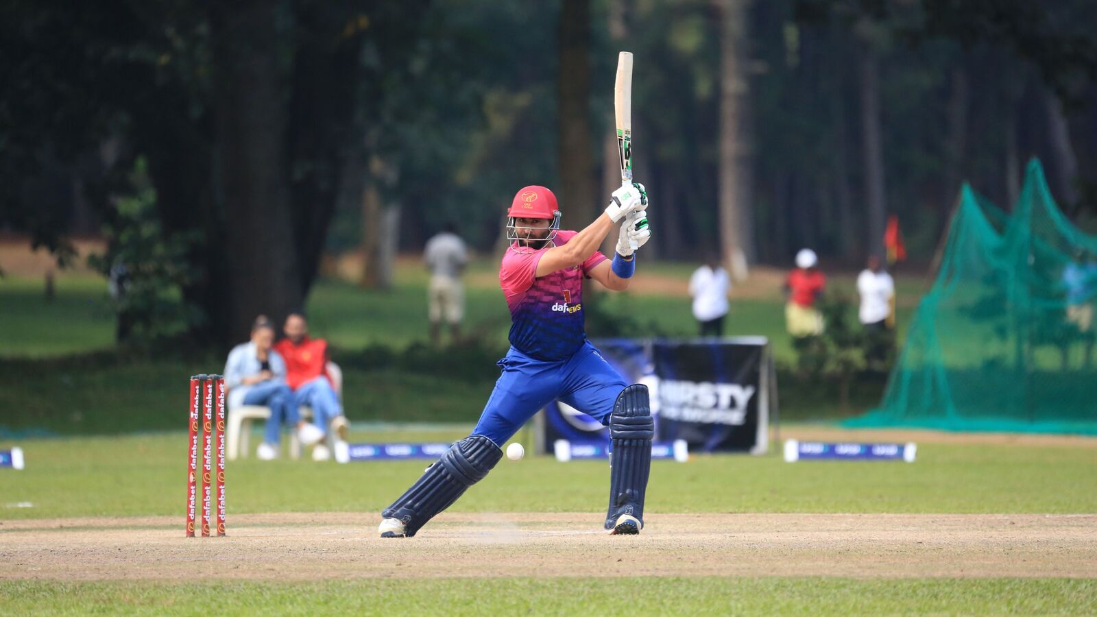 पानी के कप्तान मुहम्मद वासेम ने T20I में बड़े पैमाने पर रिकॉर्ड के लिए दो बार भारत के रोहित शर्मा से अधिक है; क्या रहे हैं?