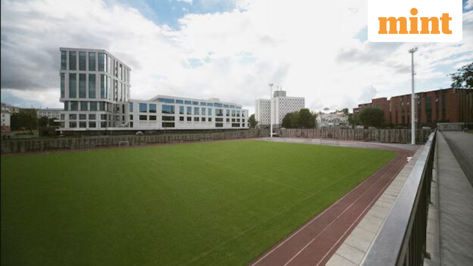 ज़ी स्पीयरमैन, मिया पॉल्डो ने लगातार पांचवीं जीत के लिए अरकंसास को 85-50 से हराकर नंबर 20 टेनेसी महिलाओं की बढ़त बनाई