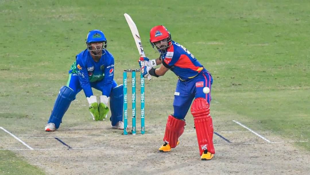 पीएसएल आईपीएल के नक्शेकदम पर चलता है और खिलाड़ियों के लिए ड्राफ्ट को नीलामी मॉडल से बदल देता है